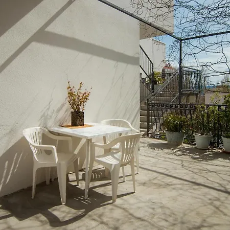Apartment Neno *