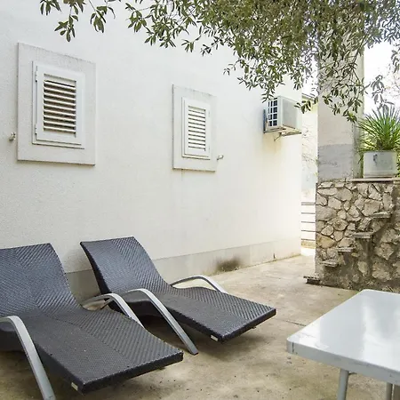 Neno Apartment