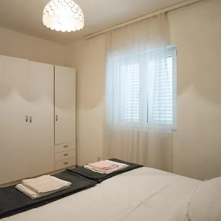 Neno Apartment Dugi Rat